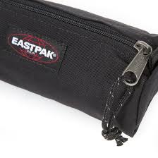 BUSTINA EASTPAK BENCHMARK NERO